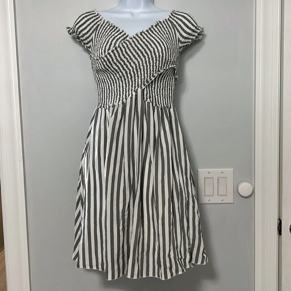 Sundress - Picture 3 of 4
